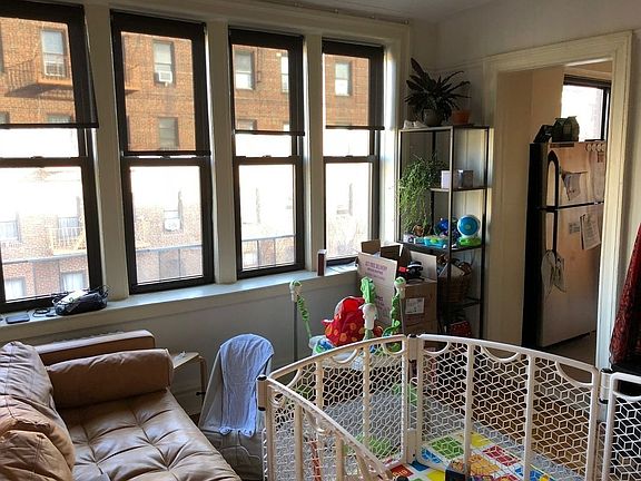 3rd image of 4306 46th St #5G