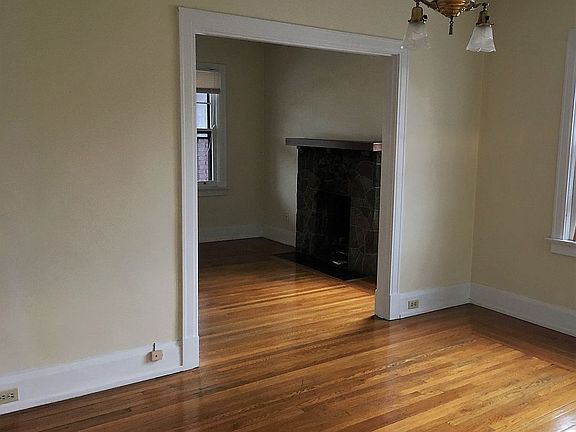 4th image of 427-29 Sanford St