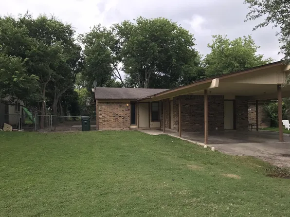 417 Live Oak St, Kyle, TX 78640