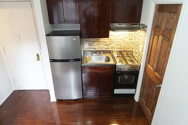 Rented by MD NYC Management LLC | media 3