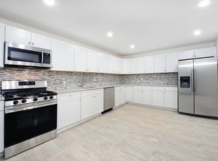 6102 Polk St, West New York, NJ 07093