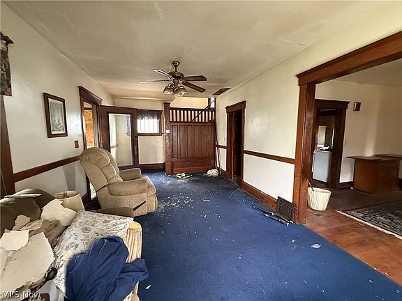 4th image of 1130 Greenfield Ave SW