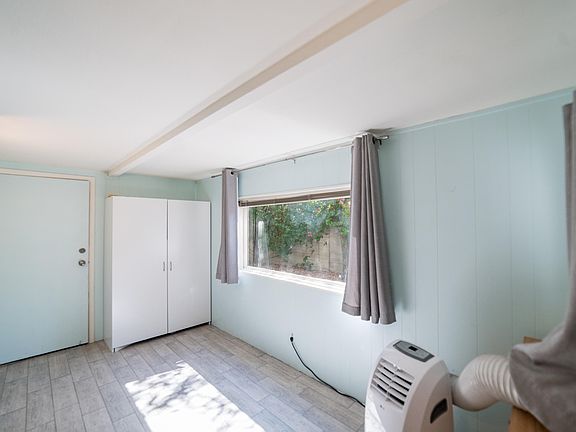 5th image of 2577 W Berridge Ln Unit 101
