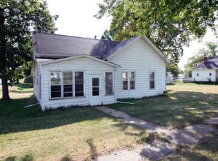 119 3rd St N, Coggon, IA 52218