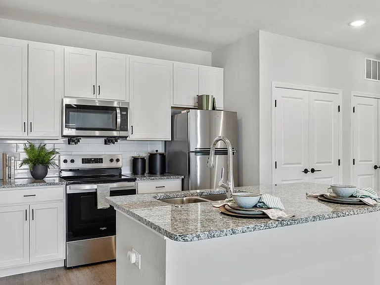 Whispering Pointe Apartments — Photo 54