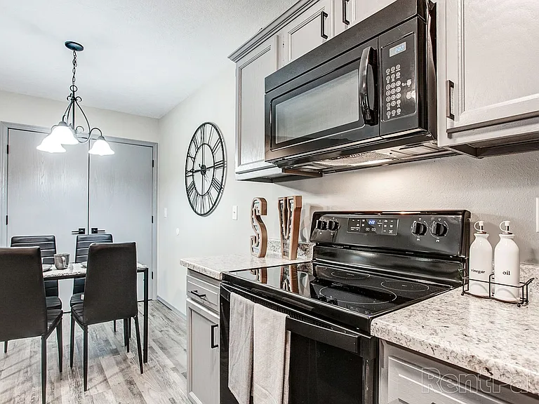 South Valley Apartments — Photo 47