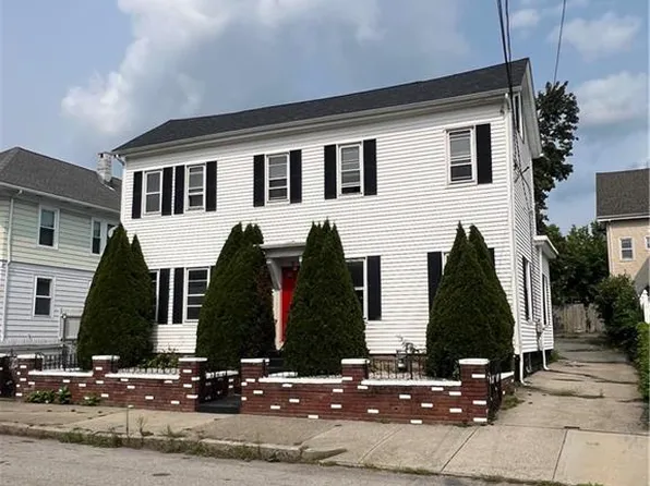 71 Knowles St, Pawtucket, RI 02860
