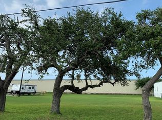 108 Bishop Rd, Rockport, TX 78382