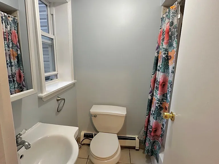 116 Garside St #1F — Photo 8