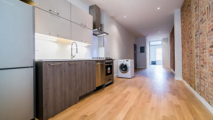 Rented by Nooklyn NYC LLC | media 4