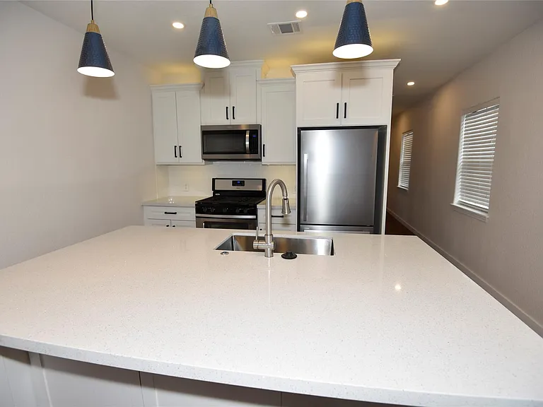 4322 Allen St — Photo 14