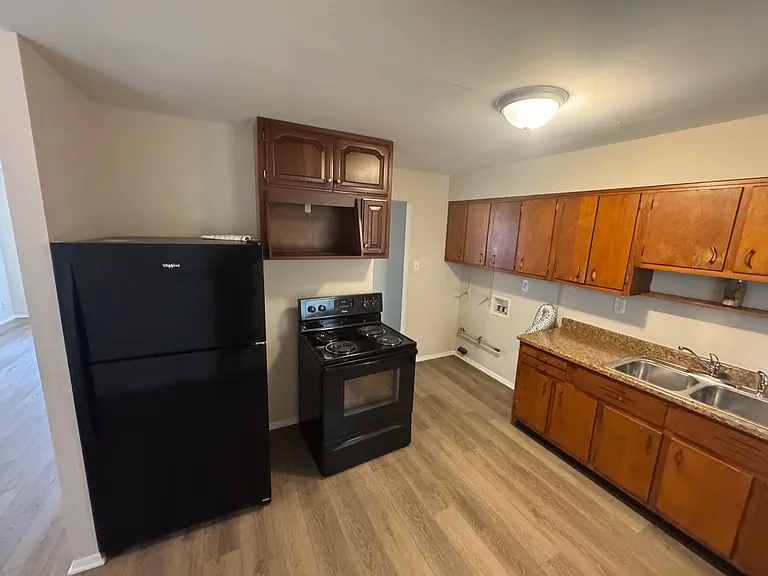 3268 N Wellington Ave — Photo 5