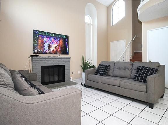 3rd image of 11365 Weinhart Ct