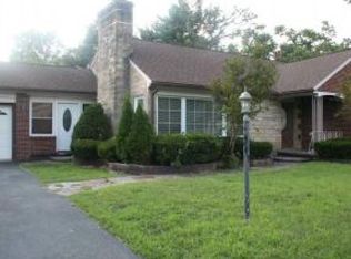 508 Plumtree Rd, Springfield, MA 01118