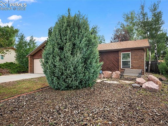 3rd image of 7658 Vallhalla Dr