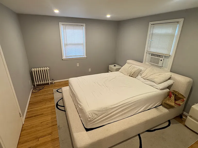 811 Pleasantview Ter #2 — Photo 3