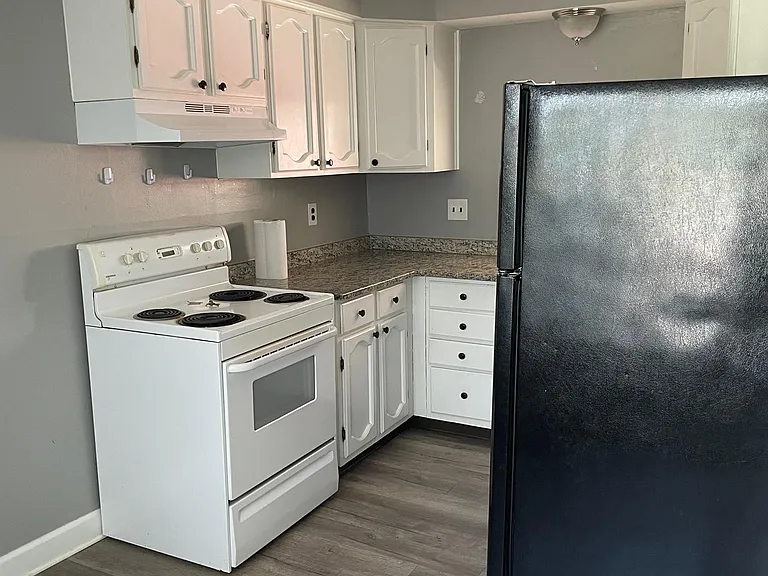 17072 Kingsbrooke Dr — Photo 5