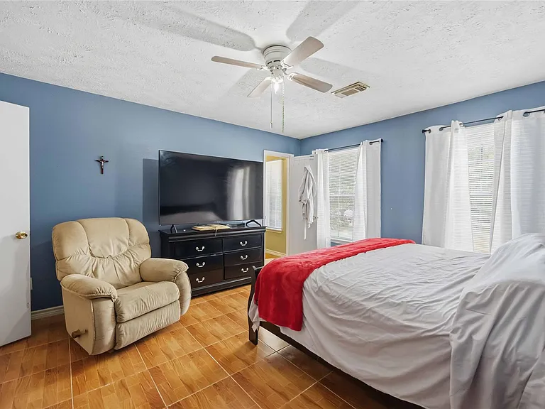 6802 Cheshire Park Rd — Photo 12