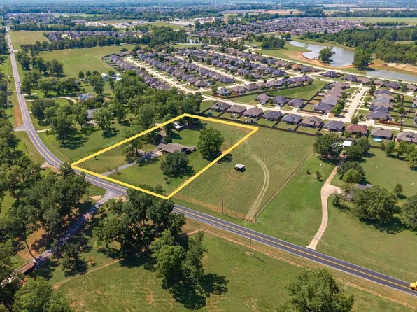 4938 Swan Lake Rd, Bossier City, LA 71111