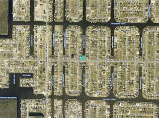 3729 Yucatan Pkwy, Cape Coral, FL 33993