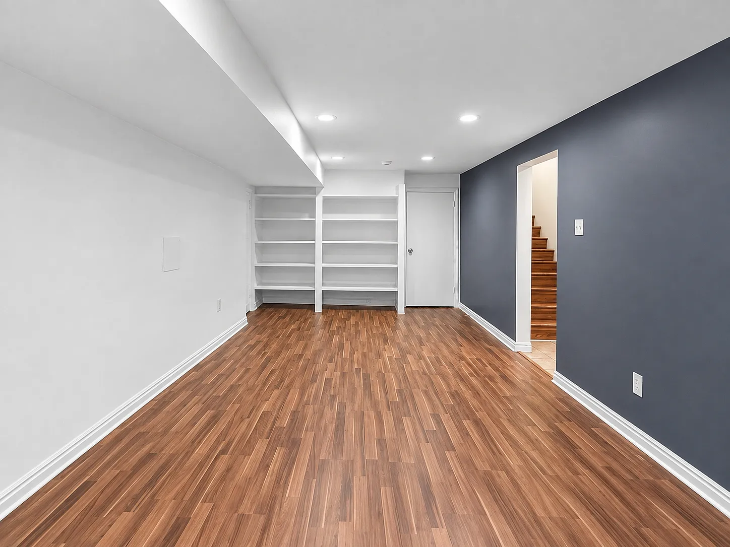 2111 S Wyoming St — Photo 3