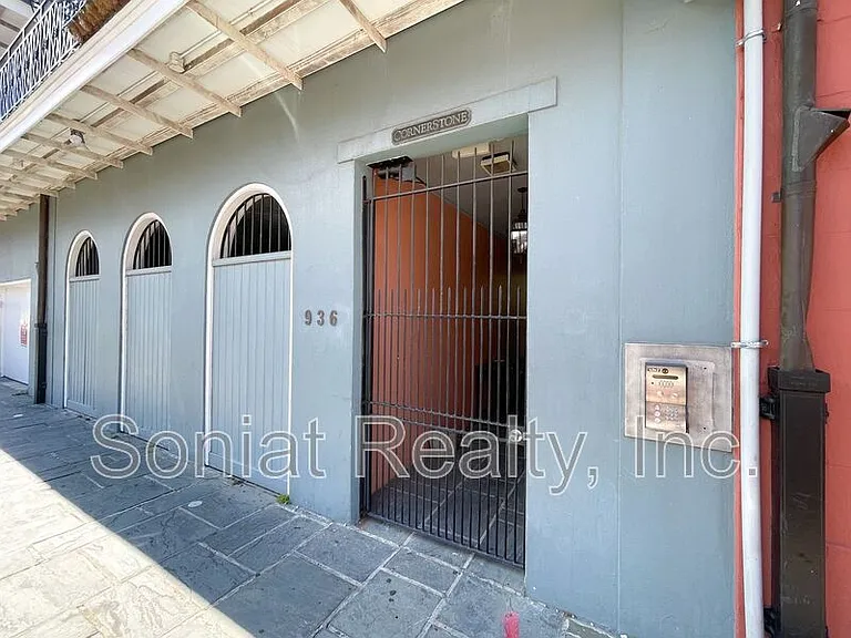 936 Conti St #11 — Photo 14