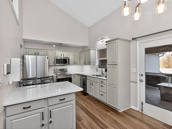 4th image of 216 Meadow Valley Rd