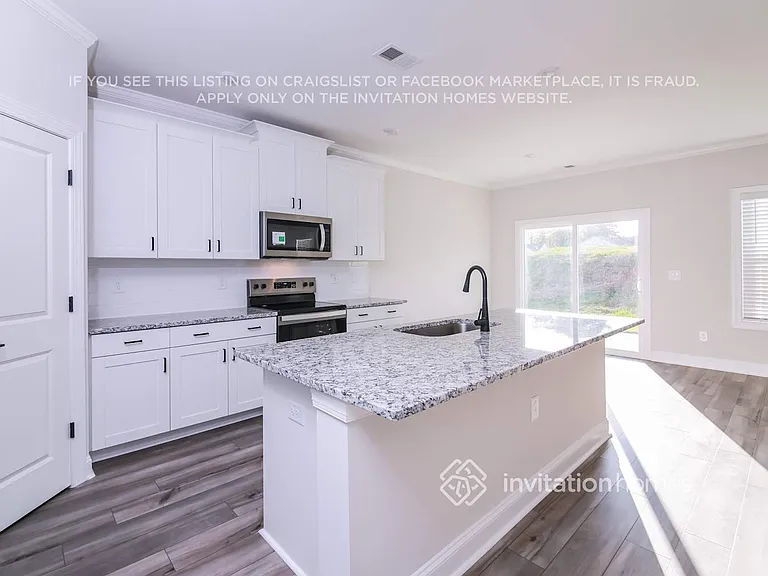 303 Brickwell Way — Photo 7