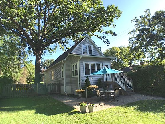 2nd image of 2762 Eastwood Ave