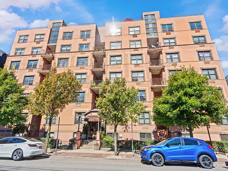 43-49 Van Wagenen Ave #3D — Photo 1
