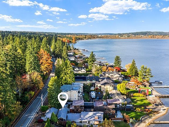 3rd image of 2860 W Lake Sammamish Parkway NE