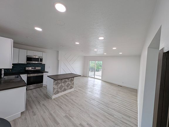 4th image of 5206 W Hunter Dr