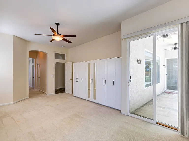 2418 Warner Ave — Photo 11