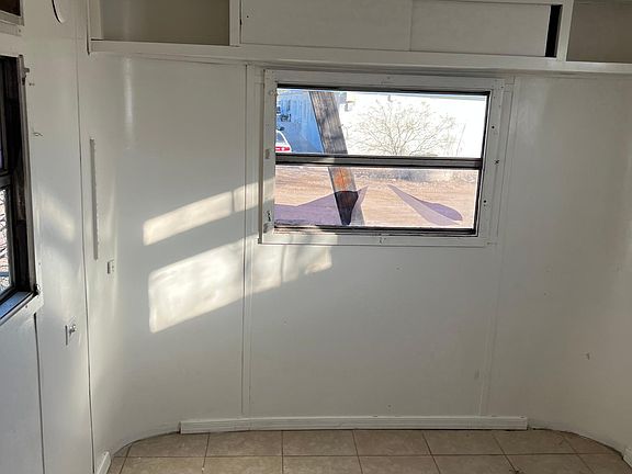 3rd image of 5755 S Fontana Ave #10