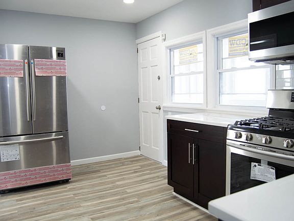 4th image of 501 Beardsley Ave