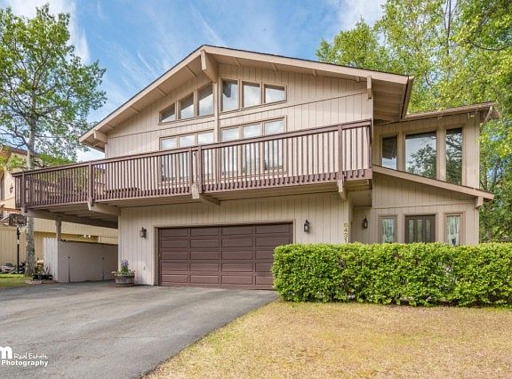 3rd image of 8431 Pioneer Dr