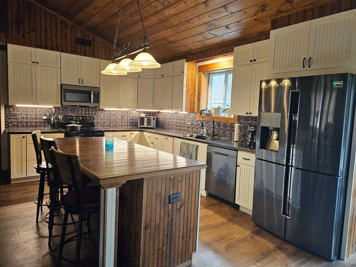 3 bed, $3,495 — Photo 2