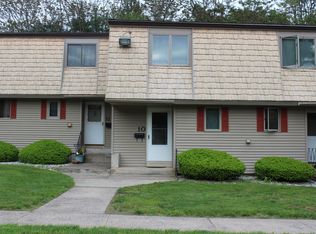 10 Locust Cir #10, Rocky Hill, CT 06067