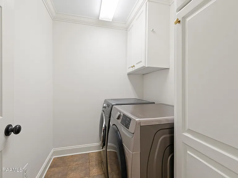 206 Oak Hill Ln — Photo 17