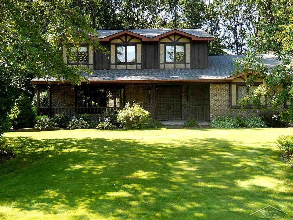1st image of 8711 Hornbeam Ln