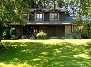 8711 Hornbeam Ln, Saginaw, MI 48603