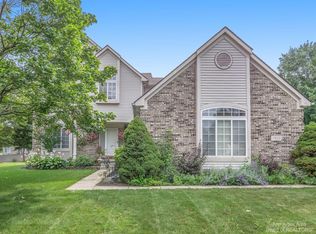 9829 Kent Ln, Van Buren Township, MI 48111