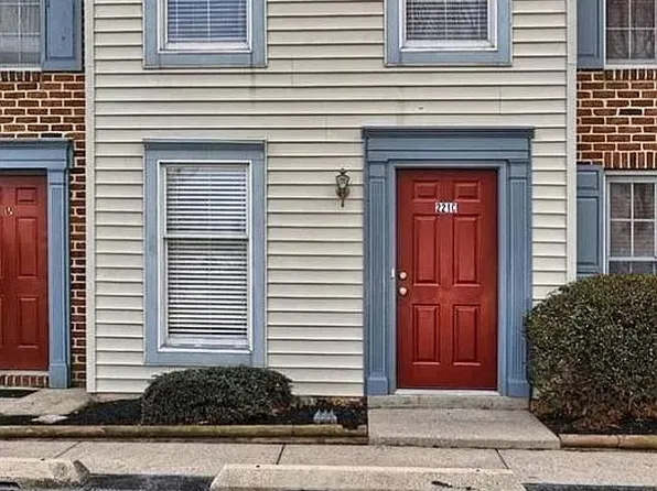 221 N Duke St APT C, Hummelstown, PA 17036
