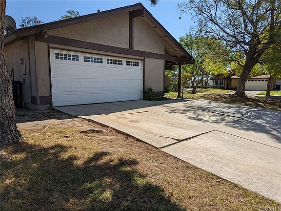 2nd image of 1526 N Carlos Ave