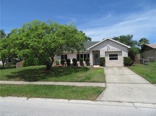 920 Carlton Rd, Tarpon Springs, FL 34689