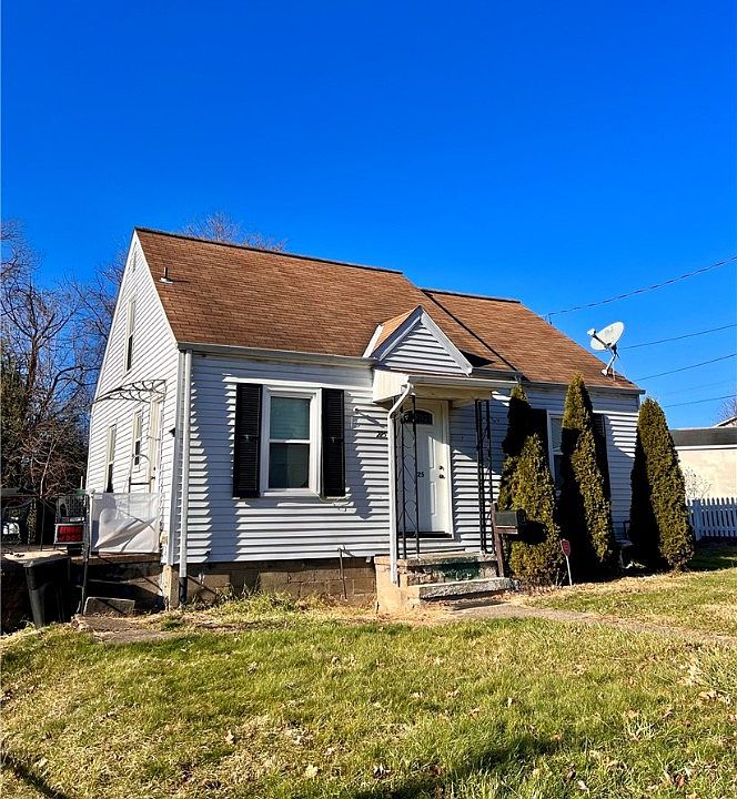 1st image of 225 Seneca Dr