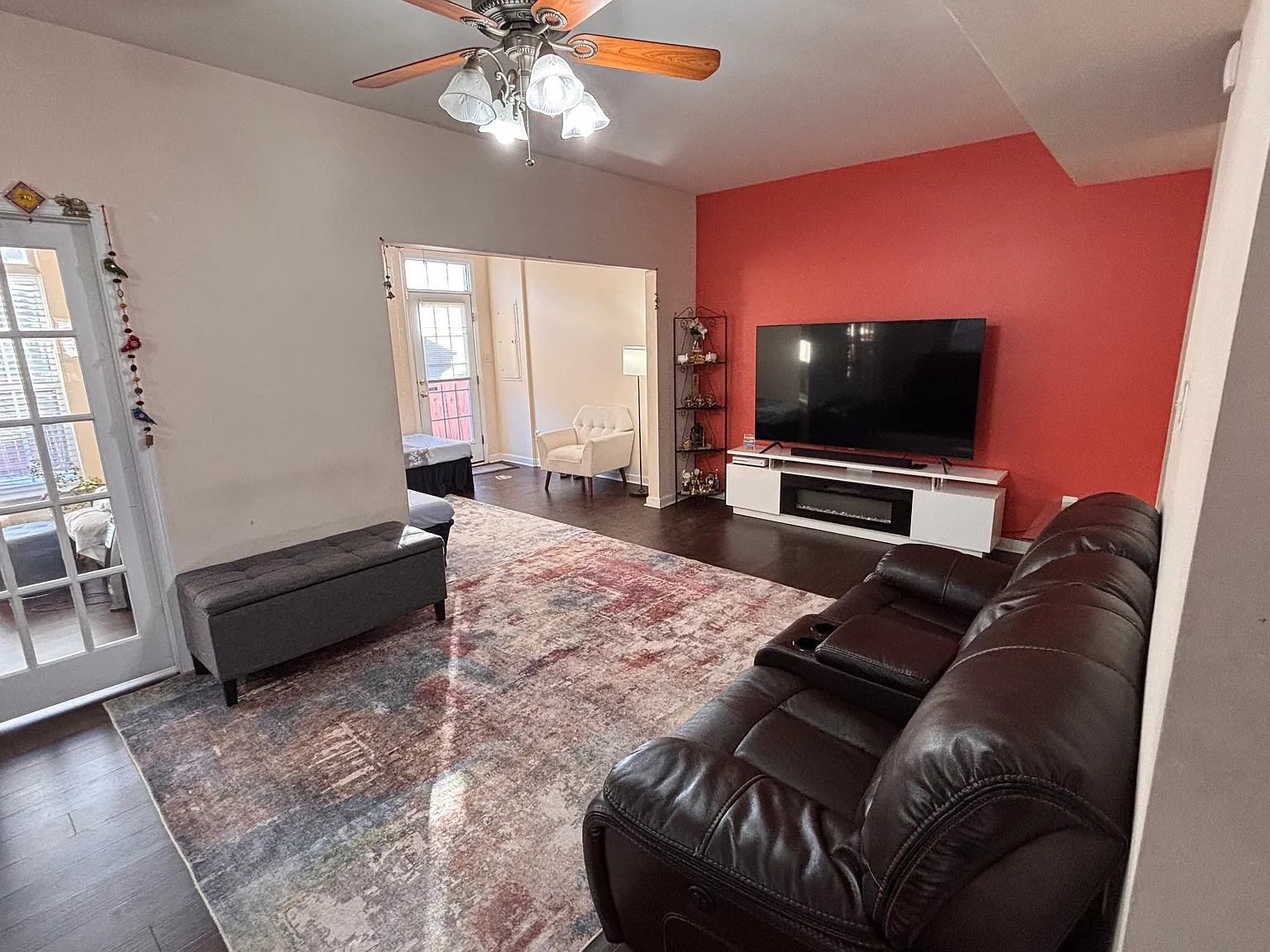 3 bed, 2.5 bath, 1908 sqft, $2,500 — Photo 4