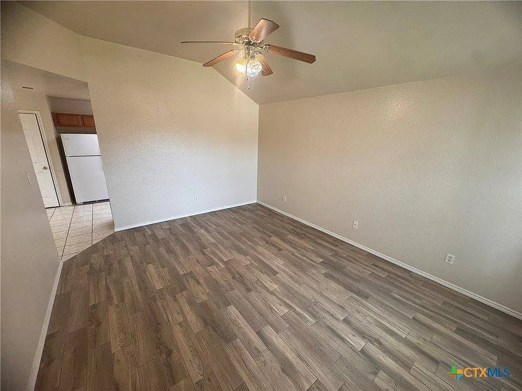 3 bed, 1295 sqft, $1,150 — Photo 3