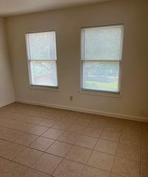 219 N 1st St — Photo 5