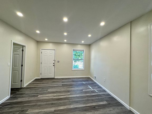 2nd image of 628 Lincoln Ave Floor 1